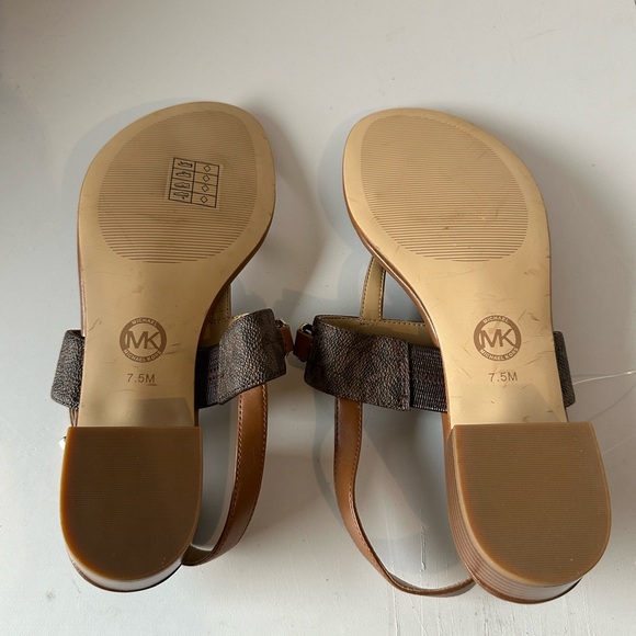 Michael Kors Signature HELENE Thong Block Sandals Brown Size 7.5 - Picture 9 of 10